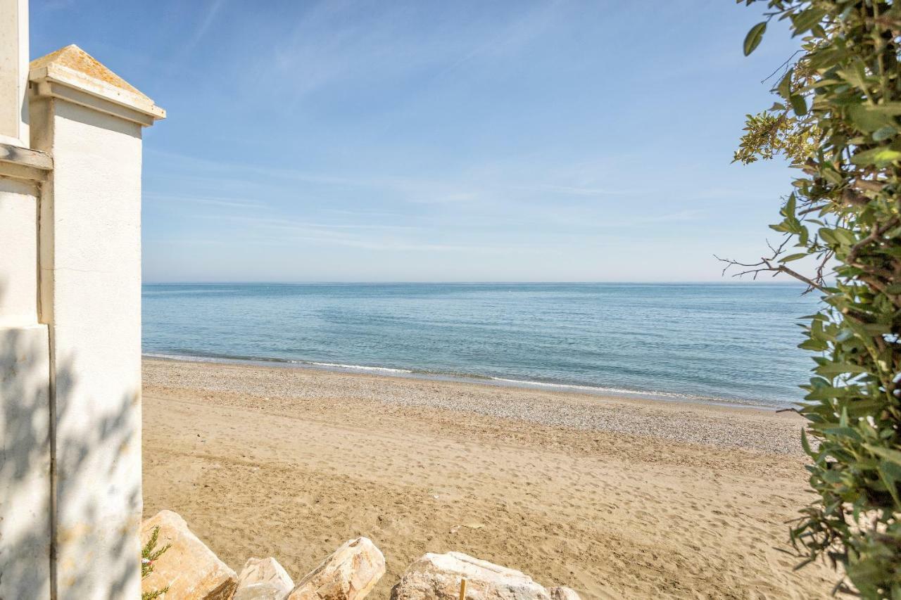 Beachside Cosy Apartment With Pool Estepona Luaran gambar