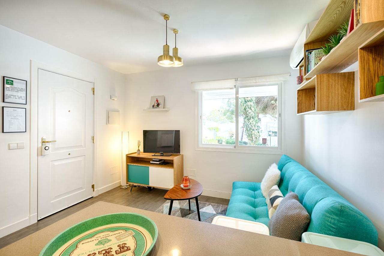 Beachside Cosy Apartment With Pool Estepona Luaran gambar