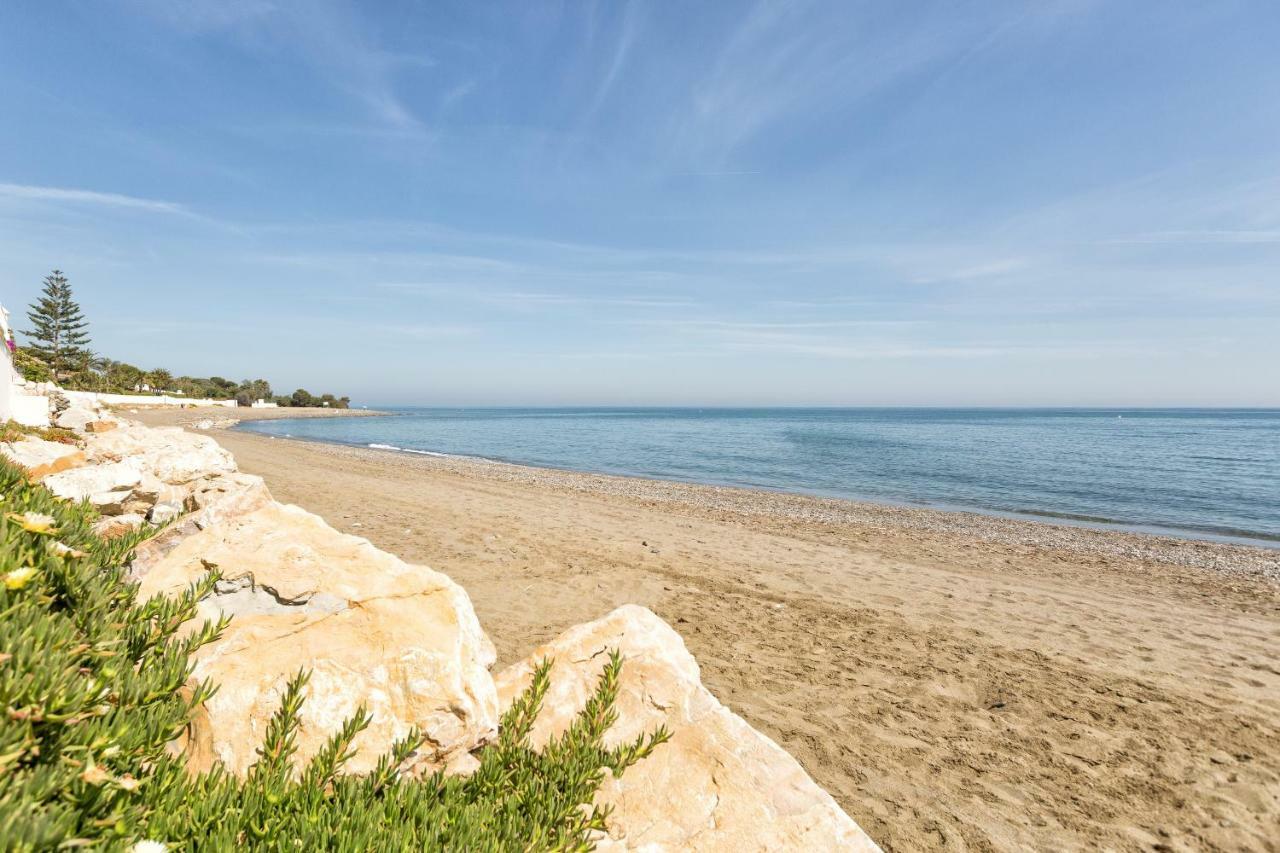 Beachside Cosy Apartment With Pool Estepona Luaran gambar